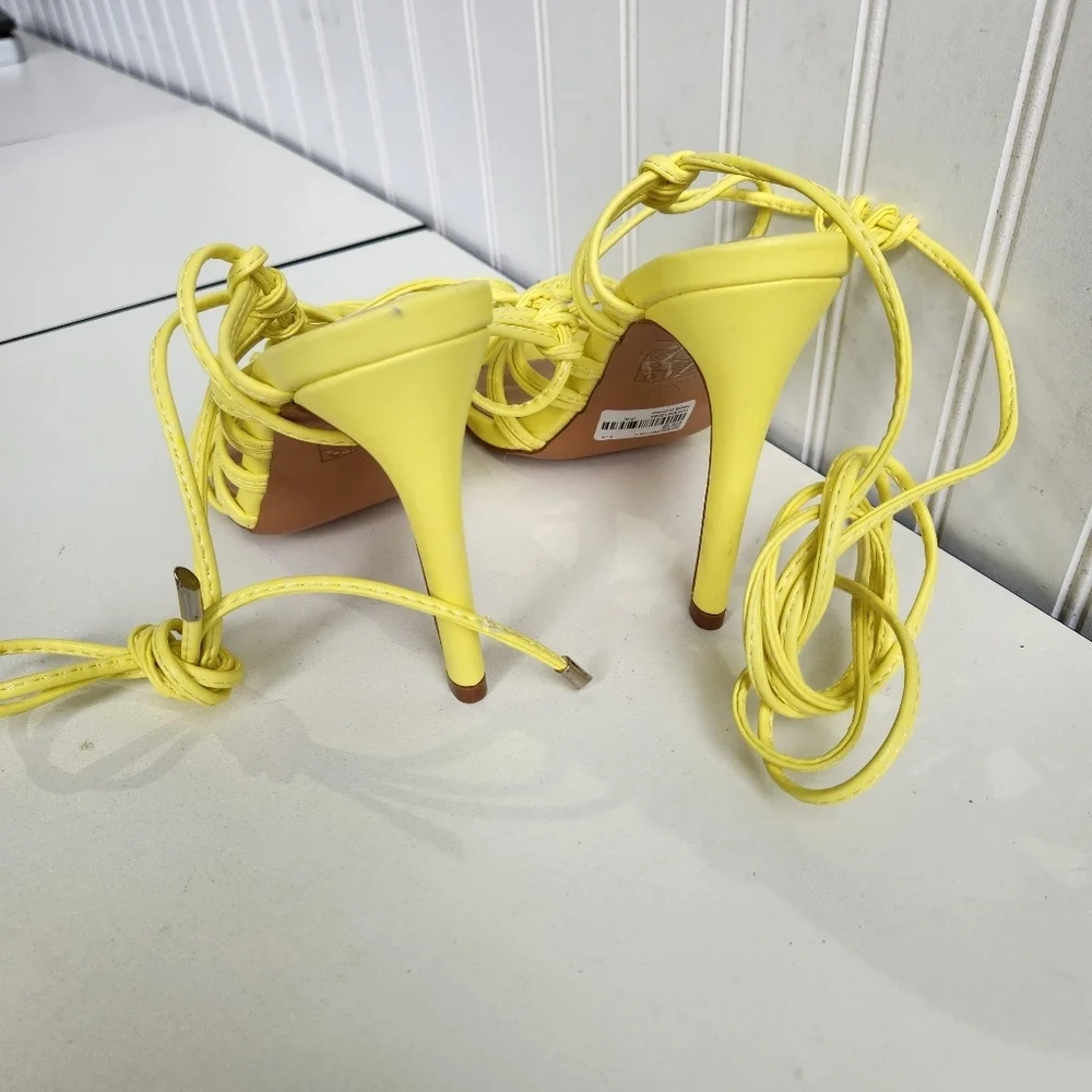 So Me yellow Strap Strappy Sandals Women Sz 6.5M US